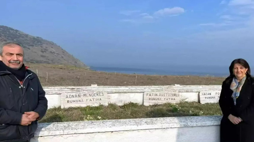 İmralı Heyetinden Adnan Menderes'in Mezarına Ziyaret