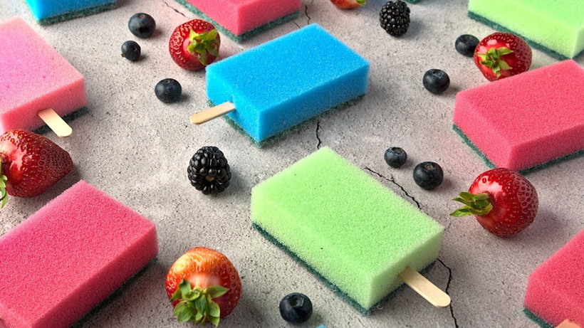 Çabuk Buruşup Bozulan Sebze ve Meyveler İçin Buzdolabınıza Sünger Koyun: Bakın Ne İşe Yarıyor