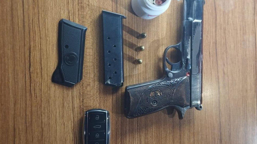 Çalıntı Araç Operasyonunda Silah ve Uyuşturucu Bulundu