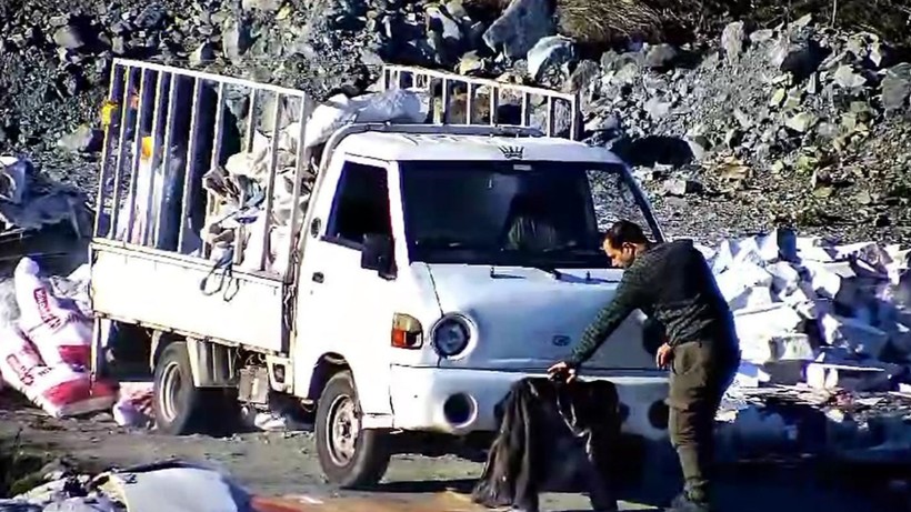 Plakayı Kapatıp Moloz Döktüler, Para Cezasından Kurtulamadılar