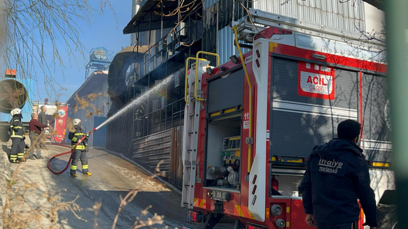 Deri Fabrikasında Korkutan Yangın