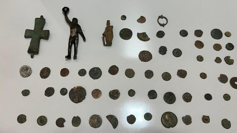 Amasya'da Tarihi Eser Operasyonu! Çok Sayıda Obje Bulundu
