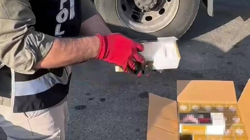 Durdurulan TIR'dan 8 Milyon Dal Bandrolsüz Makaron Çıktı