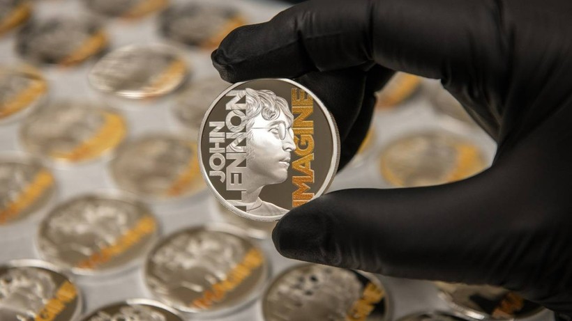 İngiltere'de John Lennon Anısına Para Bastırıldı