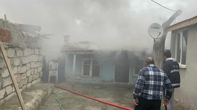 Tekirdağ'da Yanan Bir Ev Kullanılamaz Hale Geldi
