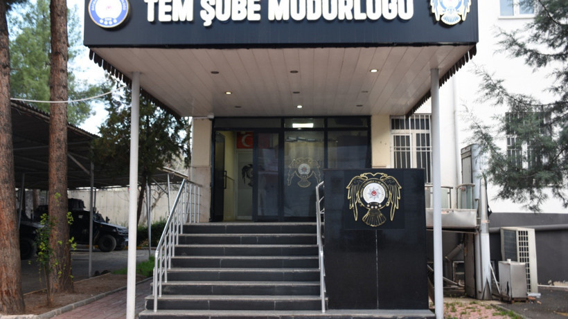 Sahte Kimlikle Yakalandı, Suç Makinası Çıktı
