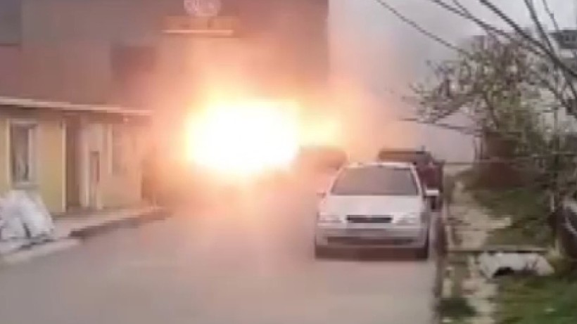 Fabrikada Üst Üste Patlamalar, Mahalleliyi Korku Sardı