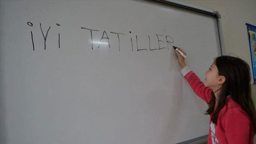Öğrencilerin Son Ders Zili Heyecanı... 9 Günlük Ara Tatil Bugün Başlıyor!