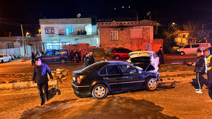 Adıyaman’da İki Araç Kazaya Karıştı, Yaralılar Var