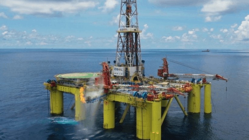 Güney Çin Denizi'nde Dev Petrol Rezervi Bulundu