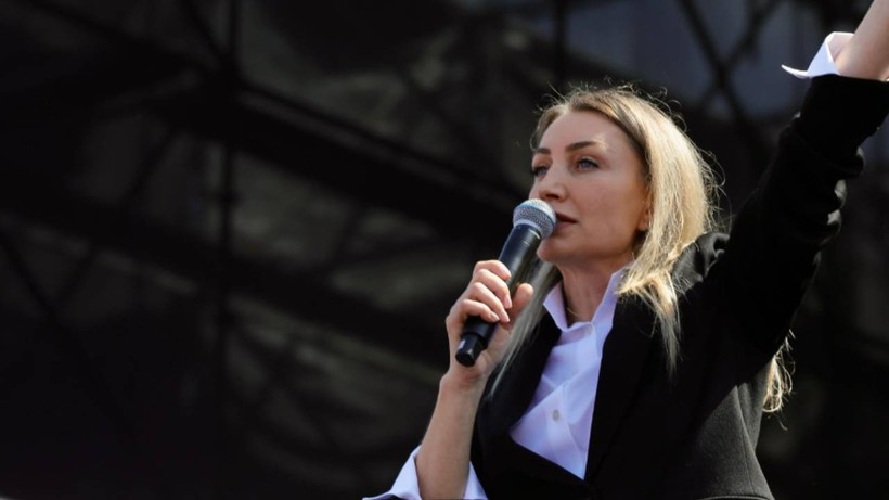 İktidara Yakın Yazardan Dilek İmamoğlu Çıkışı: 'Diploma Sorunu Yok, Aday Olarak Fark Yaratır'