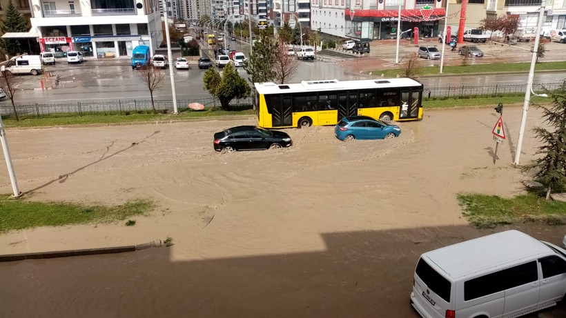 Malatya'yı Sağanak Vurdu