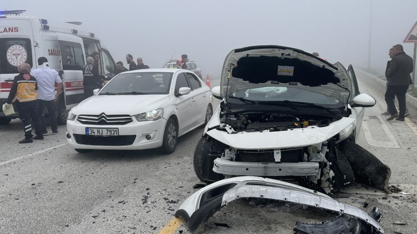 Düzce'de Feci Kaza,6 Kişi Yaralandı