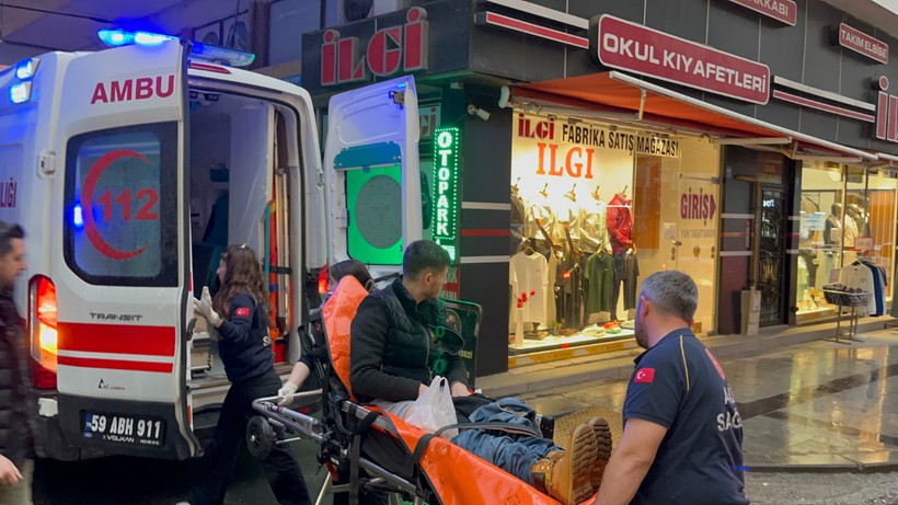 Tekirdağ'da Sokak Ortasında Kavga: 1 Yaralı