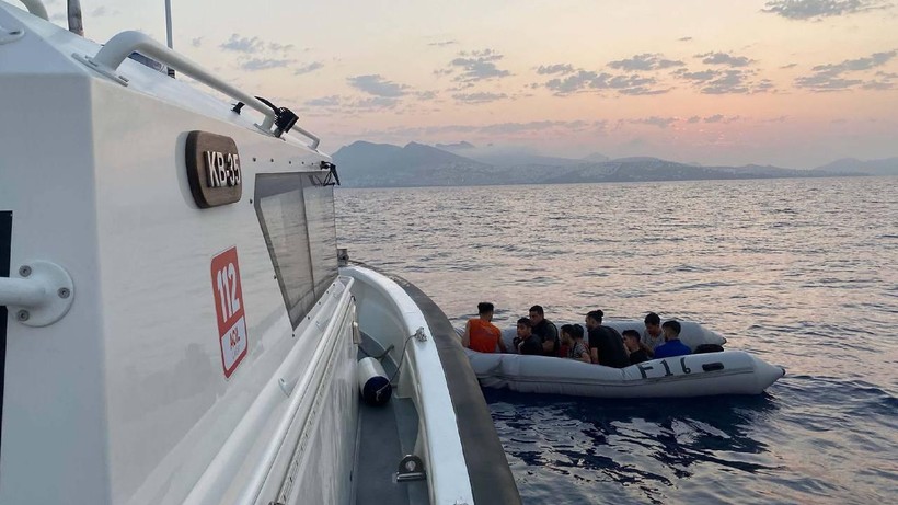 Çanakkale'de Lastik Bot Battı: 5 Kişi Hayatını Kaybetti