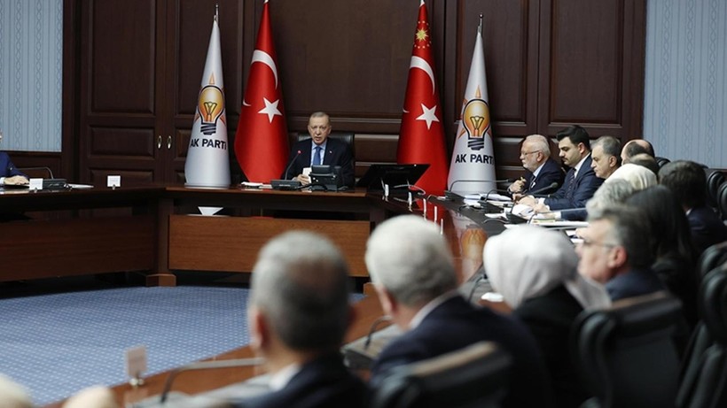 AKP MYK Pazartesi Toplanıyor… DEM Parti Detayı Dikkat Çekti