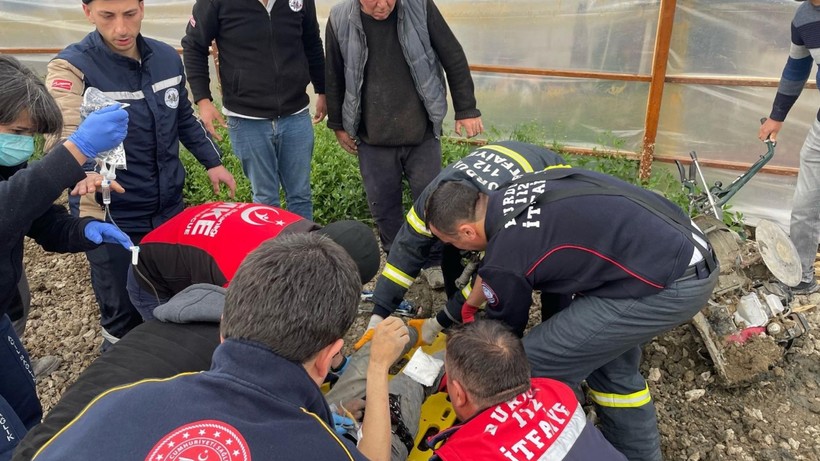 Ayağı Makineye Sıkışan İşçinin Yardımına İtfaiye Koştu
