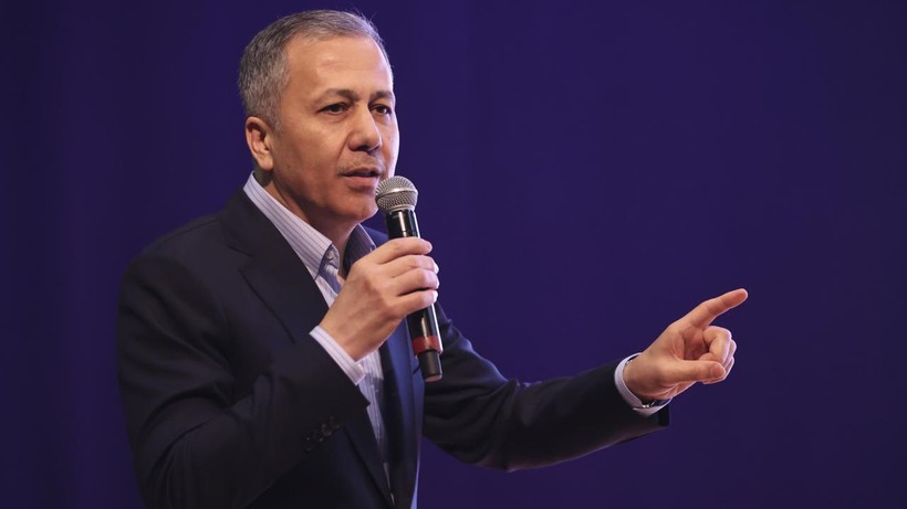 Bakan Yerlikaya'dan Vatandaşlara 'Aşırı Hız' Uyarısı