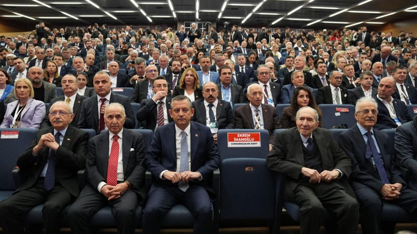 CHP'de PM ve YDK Üyeliği İçin Yarışacak Kişi Sayısı Belli Oldu
