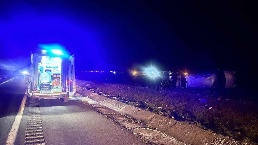 Kontrolden Çıkan Minibüs Takla Attı, 3 Yaralı