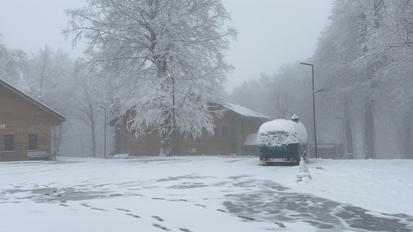 Kartepe'de Kar Yağışı! Her Yer Beyaza Büründü