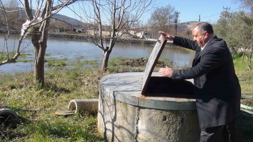 Kurak Kentte Nisan Yağışları Çiftçiyi Güldürdü