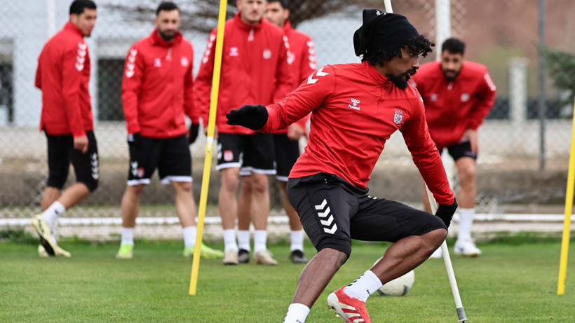 Sivasspor Fenerbahçe’yi Konuk Etmeye Hazırlanıyor