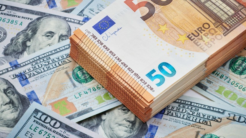 Dolar ve Euroda Dengeler Değişti! Biri Yükseldi, Biri Çakıldı