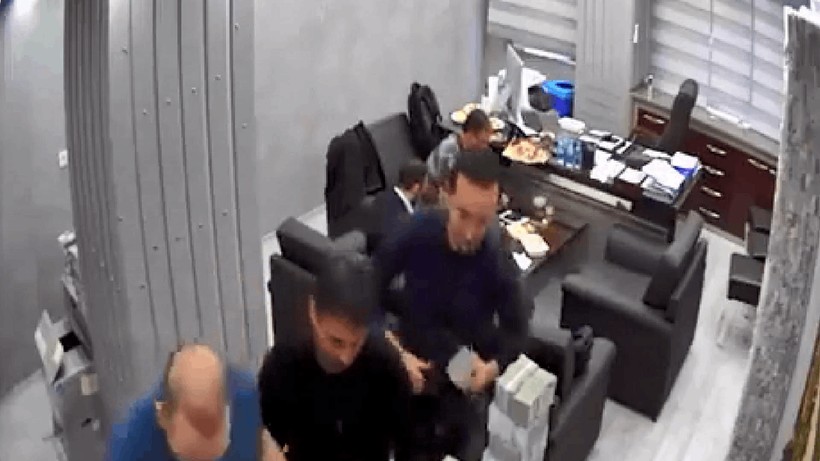 CHP Binasında 'Para Sayma' Görüntülerine İlişkin Dava Ertelendi