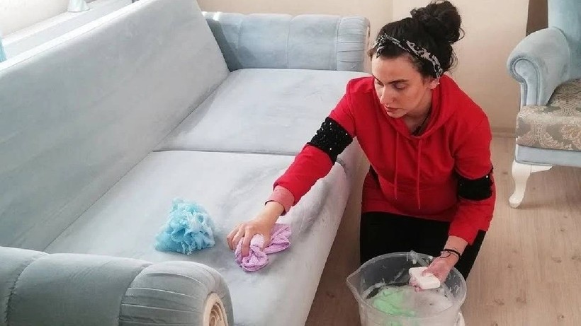 Ne Deterjan, Ne Leke Çıkarıcı, Ne Çamaşır Suyu: Koltuktaki İnatçı Lekeler En İyi Bununla Çıkıyor