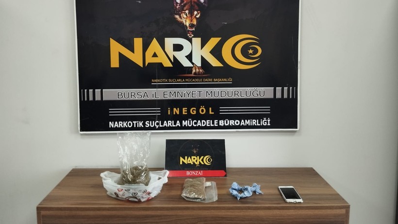 Polisten Kaçtı, Üzerinde Bonzai Yakalandı