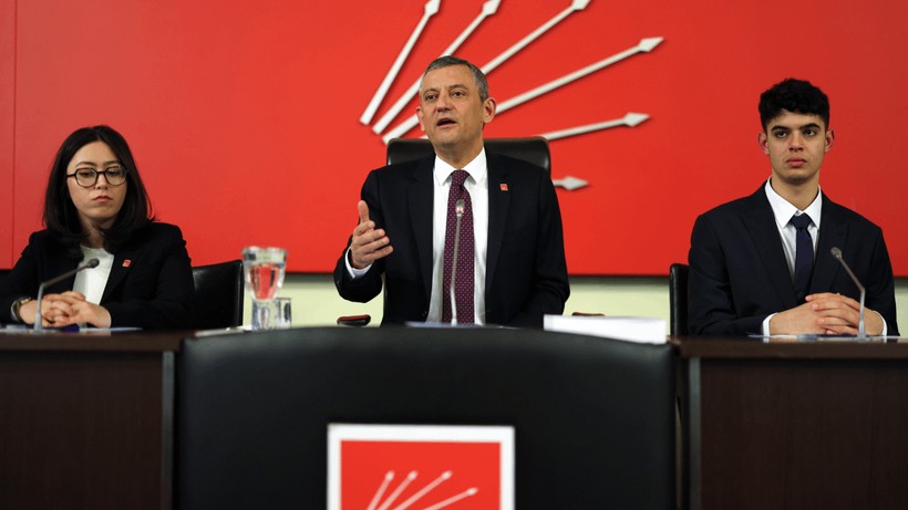 CHP'de Kritik PM Toplantısı Başladı: Yeni MYK Belirlenecek