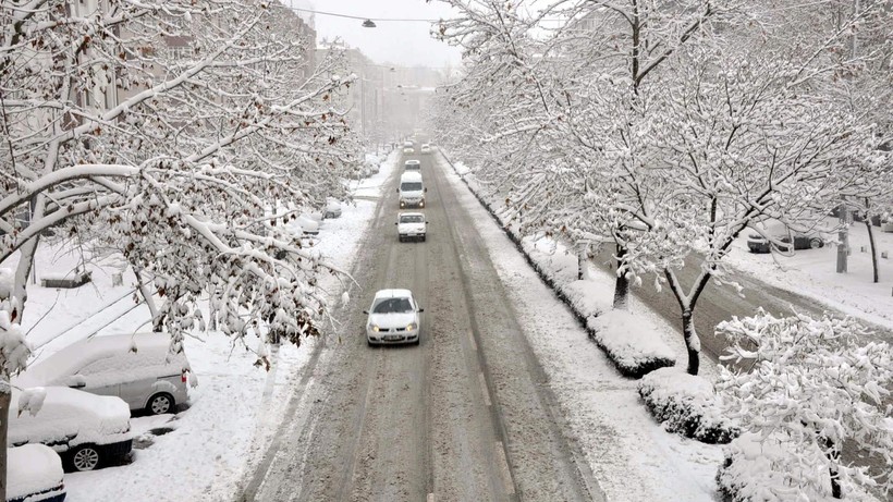 Bahar Geldi Sandık, Çok Yanıldık... Meteoroloji Uyardı, Kara Kış Yine Kapıda! Kuvvetli Kar Yağışı Geliyor