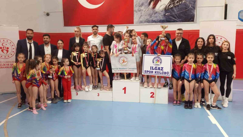 Manisa Alaşehir’de Artistik Cimnastik Turnuvası