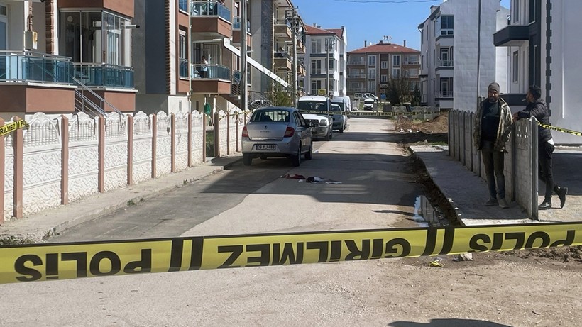 Afyonkarahisar'da Korkunç Olay: Eşini Katledip Kendini Vurdu