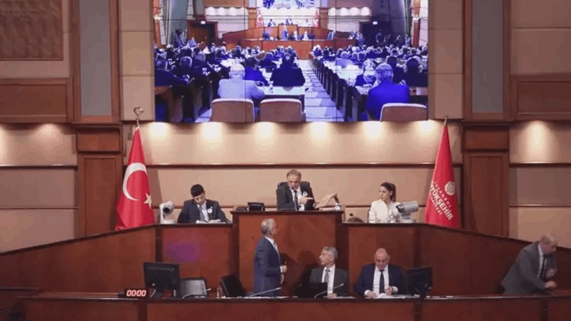 AKP Grubunun Önerileri İBB Meclisinde Reddedildi