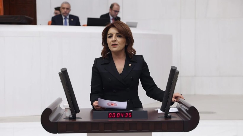 CHP Mersin Milletvekili Gülcan Kış’tan Çiftçiler İçin Çağrı: 'Hâlâ Afet Bölgesi İlanı Yok, Borç Erteleme Yok'