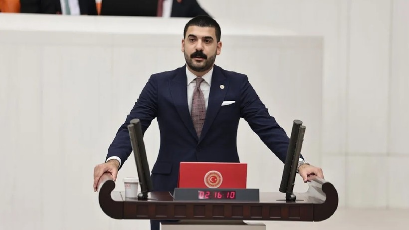 CHP'den 'Menenjit Aşısı Ücretsiz Olsun' Çağrısı, Bakan Memişoğlu'na Dört Soru