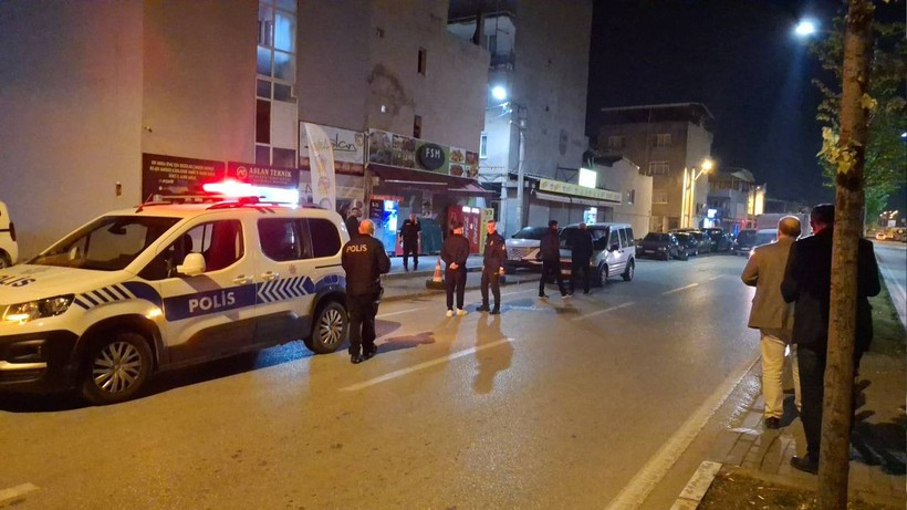 Kimlik Sorgusu Yapan Bekçiyi Bıçakladılar