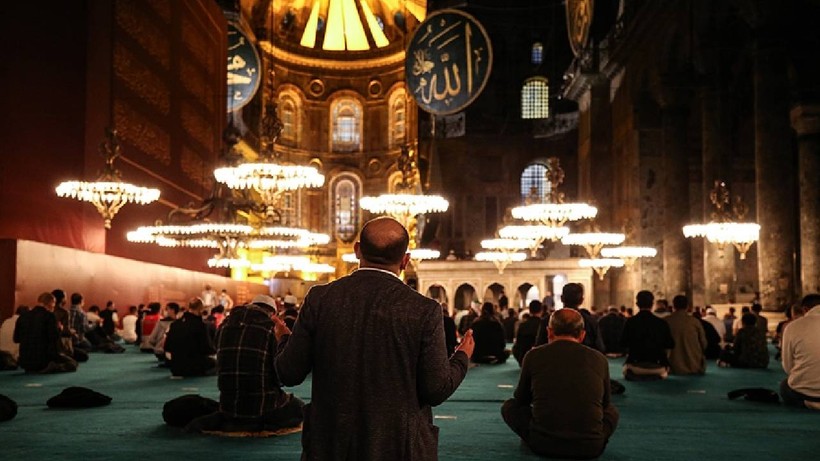 MEVLİD KANDİLİ 2025: Mevlid Kandili Ne Zaman, Hangi Güne Denk Geliyor?