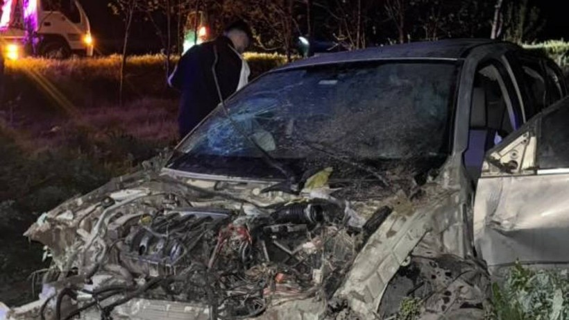 Otomobil Tarlaya Uçtu, 4 Yaralı