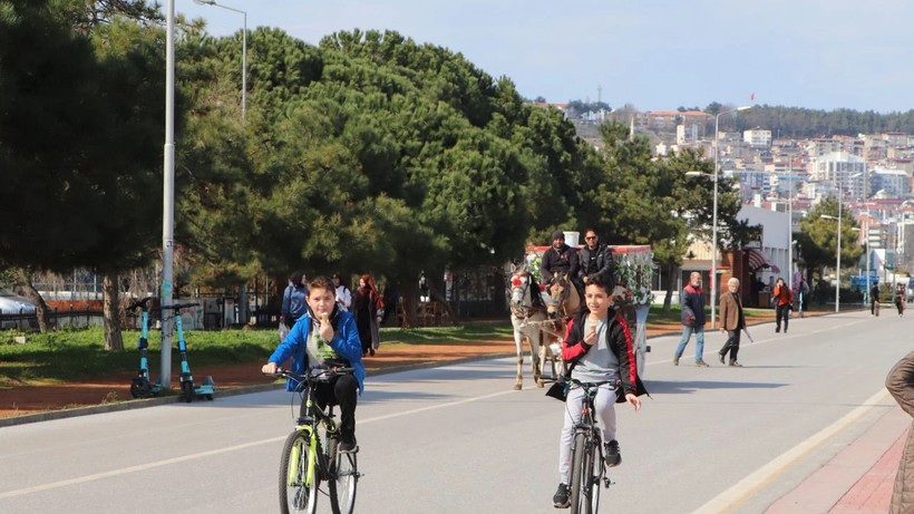 Sıcak Hava Yükseldi, Datça Sahilleri Doldu Taştı
