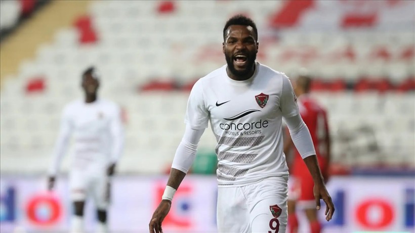 Süper Lig'in Gol Krallarından Aaron Boupendza Hayatını Kaybetti