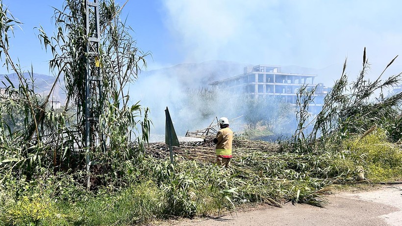 Hatay Arsuz'da Sazlık Yangını