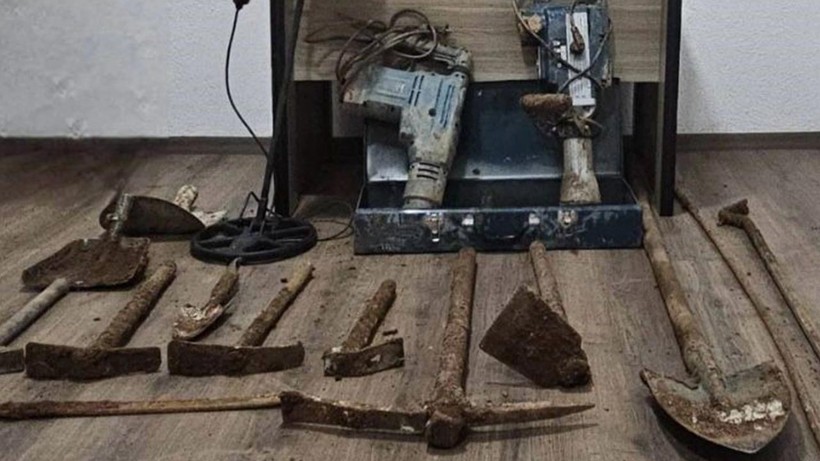Marmaris’te Kaçak Kazı Yapan 6 Şüpheli Suçüstü Yakalandı