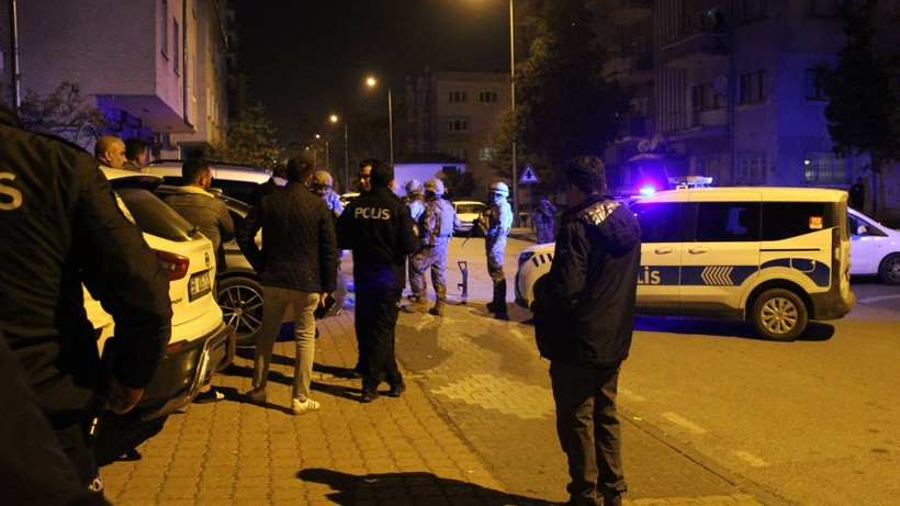 Tüfekle Rastgele Ateş Açtı, Polislerden Helallik İstedi