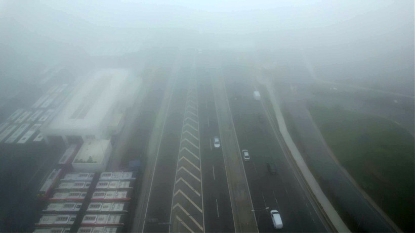 Beylikdüzü'nde Sis! Görüş Mesafesi Düştü