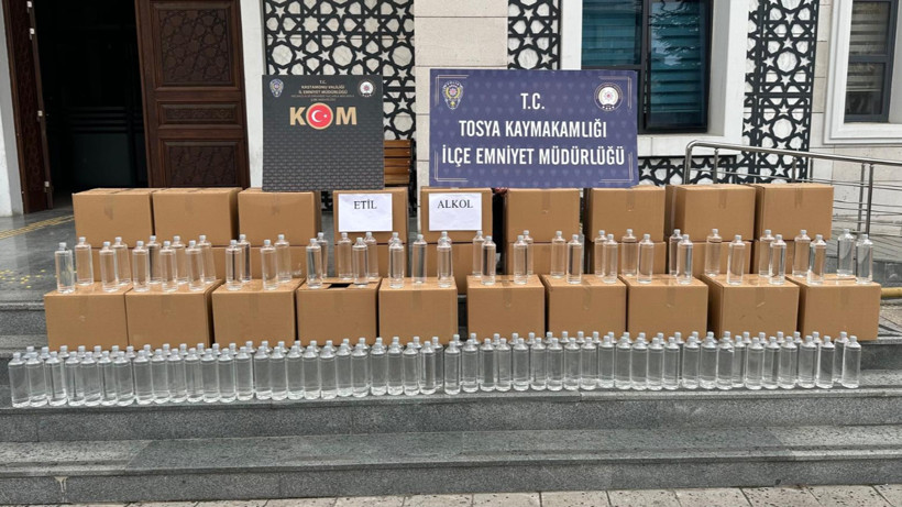 Yüzlerce Litre Etil Alkol Yakalandı, Vatandaşın Canıyla Oynayacaklardı
