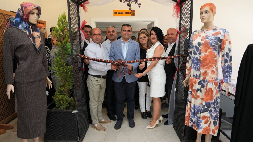 Alanya’da 'Kadının İzi, Sanatın Sesi' Sergisi Büyük İlgi Gördü