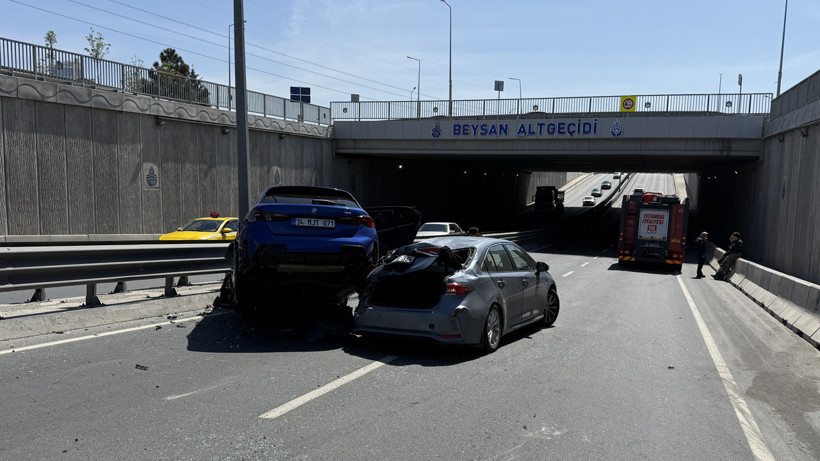 Beylikdüzü'nde Zincirleme Kaza: 3 Yaralı